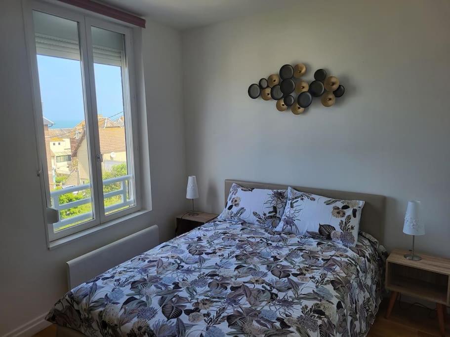 Appartement Vue Mer A 100 M De La Plage Ault Bagian luar foto